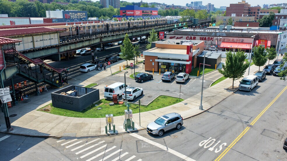 5805 Broadway, Bronx, NY à vendre - Photo de l’immeuble – Image 2 sur 5