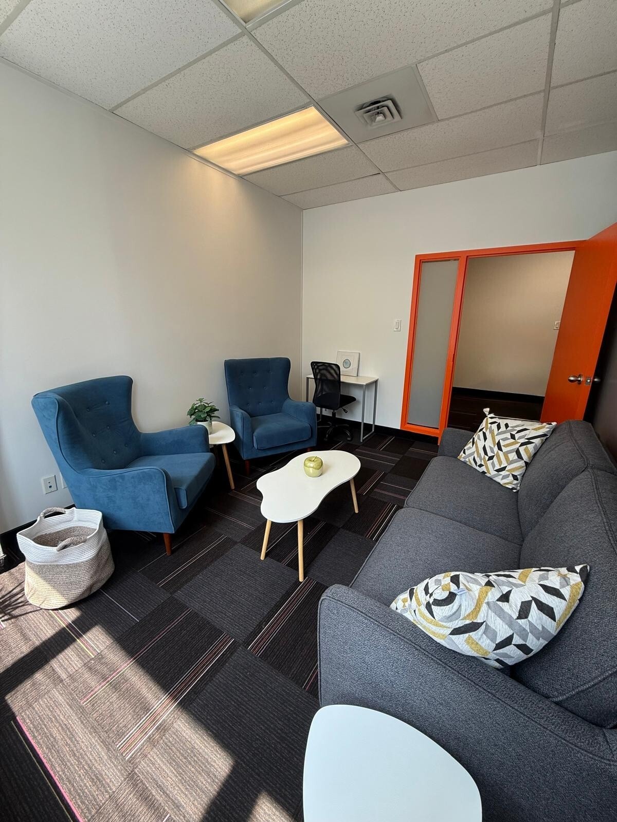 120 Eglinton Ave E, Toronto, ON à louer Photo intérieure– Image 1 sur 5