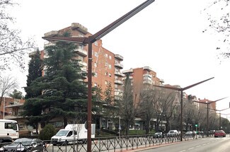 Plus de détails pour Local commercial à louer