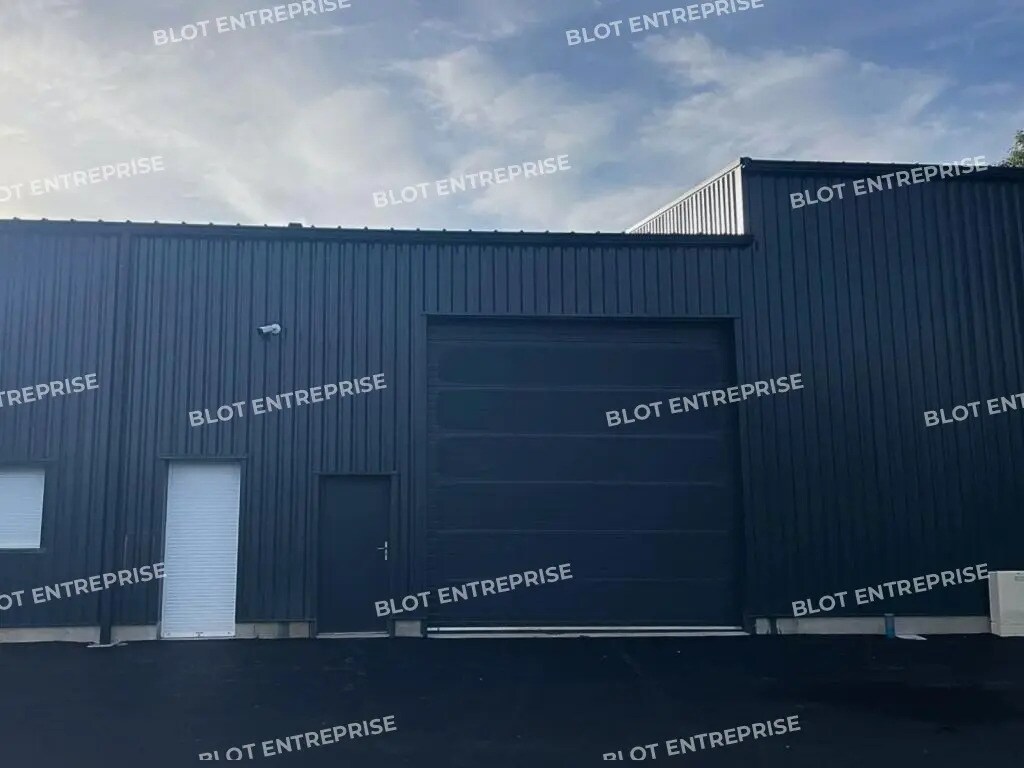 Local d’activités dans Lanvollon à louer Photo de l’immeuble– Image 1 sur 7