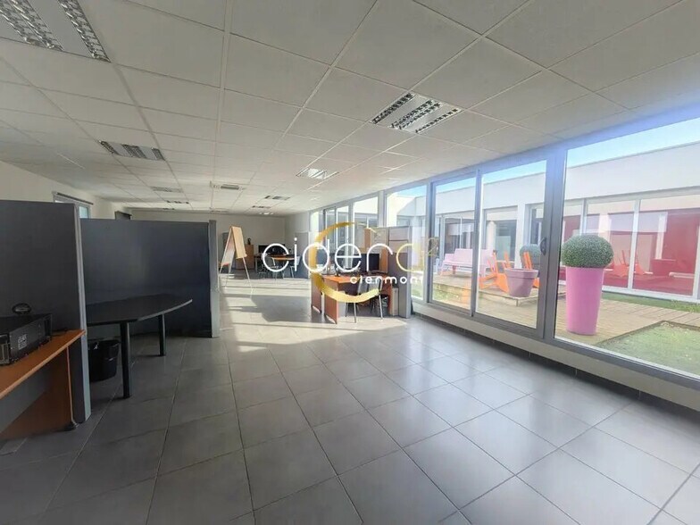 Bureau dans Aubière à louer - Photo de l’immeuble – Image 1 sur 5
