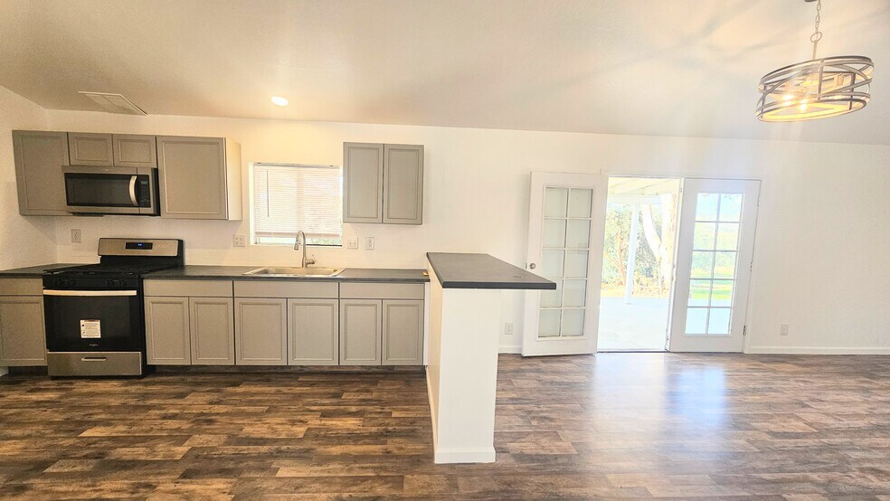2100 S State St, Hemet, CA à vendre - Photo de l’immeuble – Image 3 sur 39