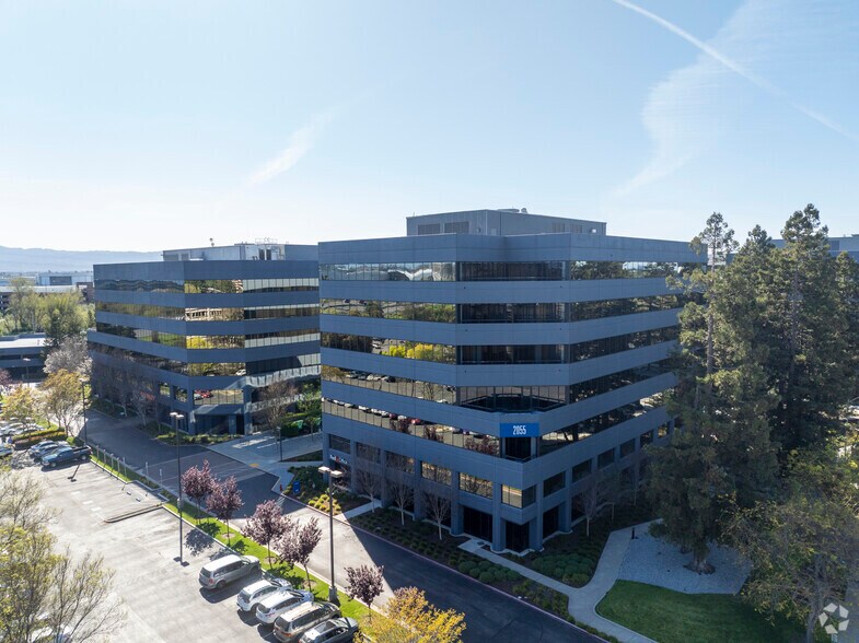 2055 Gateway Pl, San Jose, CA à louer - Photo de l’immeuble – Image 1 sur 13