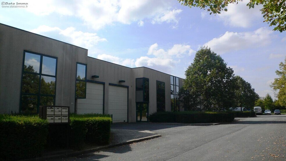 Industriel/Logistique dans Villepinte à louer - Photo de l’immeuble – Image 1 sur 13