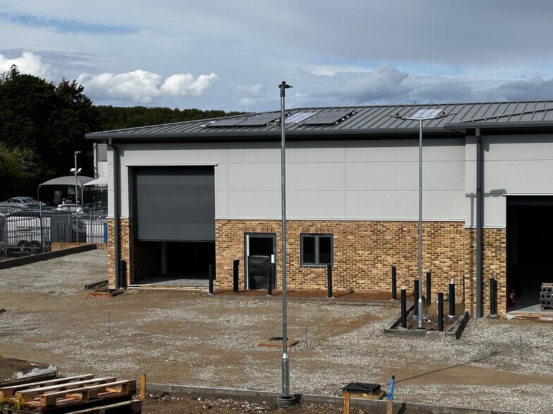 Units 1 & 2 Broad Oak Business Park, Canterbury à louer - Photo de la construction – Image 3 sur 5