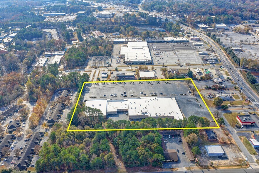 2626 Rainbow Way, Decatur, GA à louer - Photo de l’immeuble – Image 3 sur 11