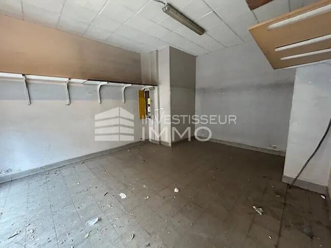 Plus de détails pour Local commercial à vendre
