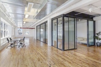220 W 19th St, New York, NY à louer Photo de l’immeuble– Image 1 sur 9