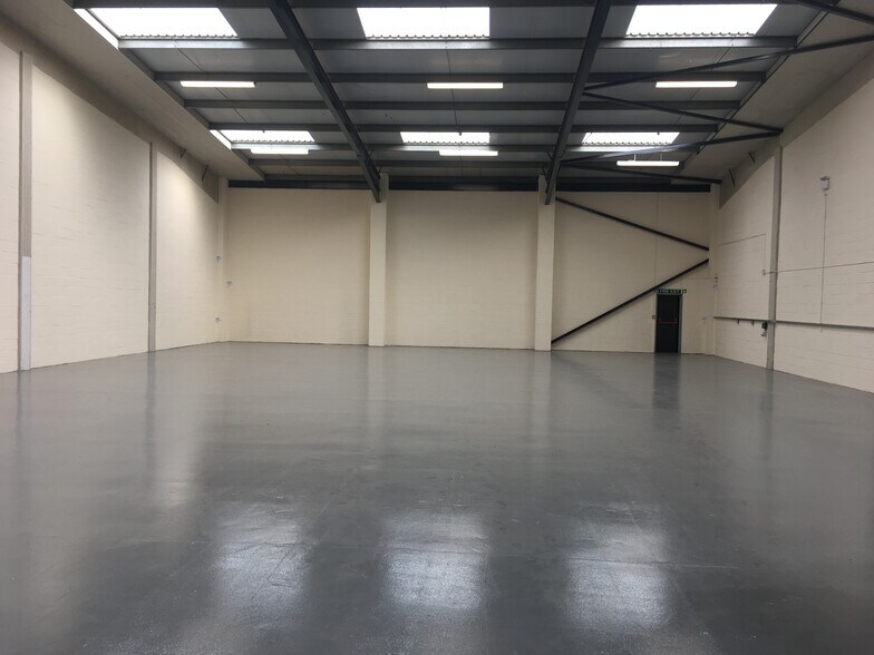 20 Plover Clos, Newport Pagnell à louer - Photo de l’immeuble – Image 3 sur 16
