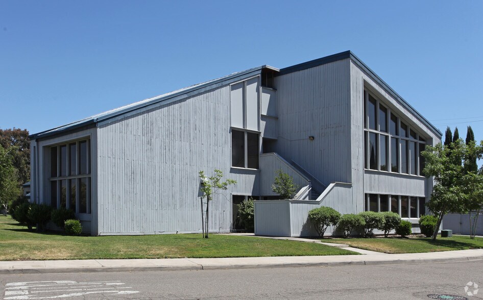 1604 Ford Ave, Modesto, CA à louer - Photo de l’immeuble – Image 2 sur 9