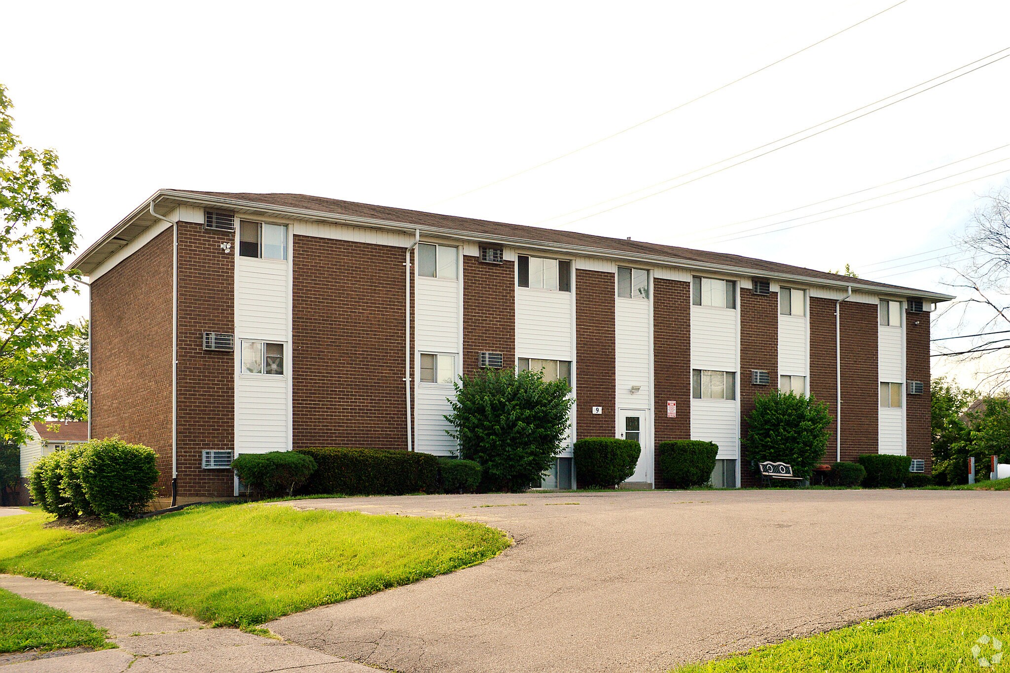 9 Beth Ln, Hamilton, OH à vendre Photo principale– Image 1 sur 7