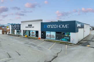 Plus de détails pour 2050 Dundas St E, Mississauga, ON - Local commercial à louer