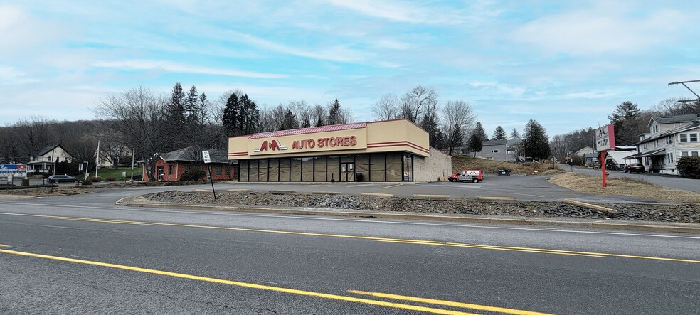 100 Tryon St, Honesdale, PA à vendre - Photo de l’immeuble – Image 3 sur 7