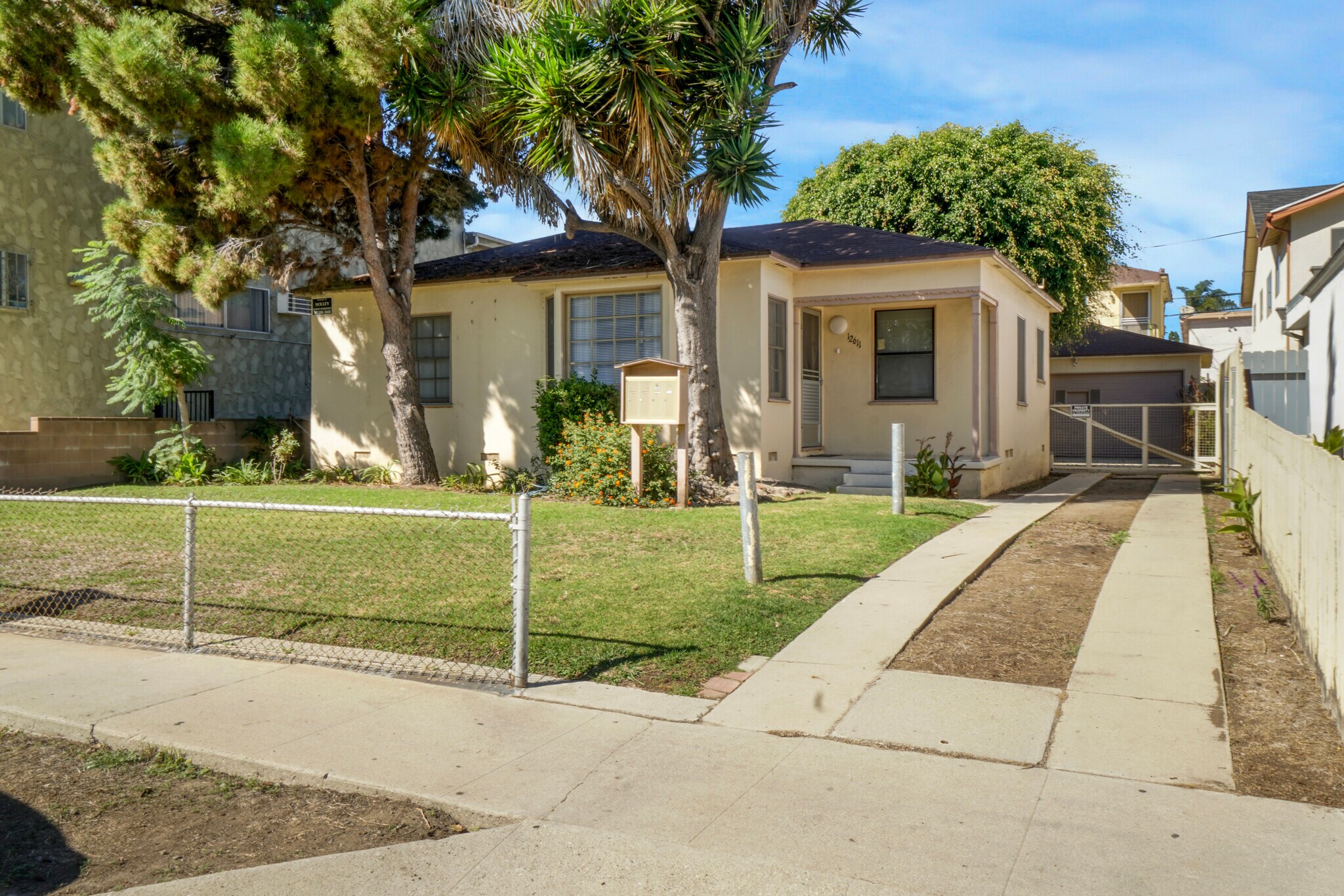 12609 Mitchell Ave, Los Angeles, CA à vendre Photo principale– Image 1 sur 9