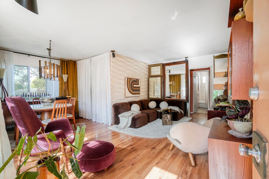 904 N Spaulding Ave, Los Angeles, CA à vendre - Photo intérieure – Image 2 sur 34