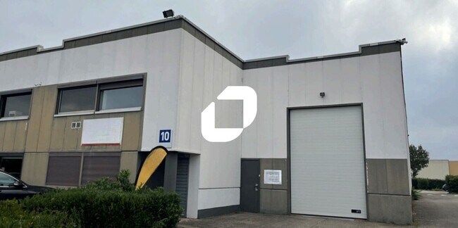Plus de détails pour Local d'activités à louer