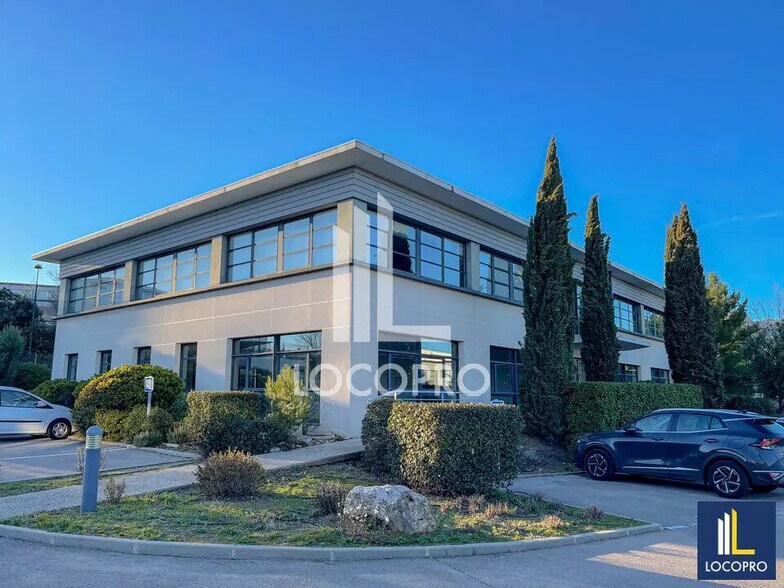 Bureau dans Aix-en-Provence à louer - Photo de l’immeuble – Image 1 sur 16