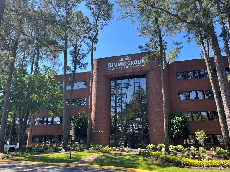 192 ballard Ct, Virginia Beach, VA à louer - Photo de l’immeuble – Image 1 sur 4