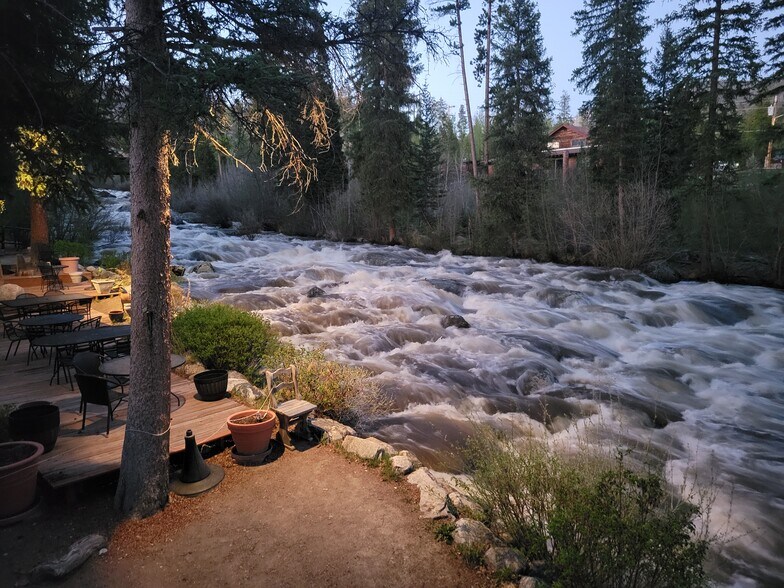 210 Rapids Ln, Grand Lake, CO à vendre - Photo de l’immeuble – Image 2 sur 43