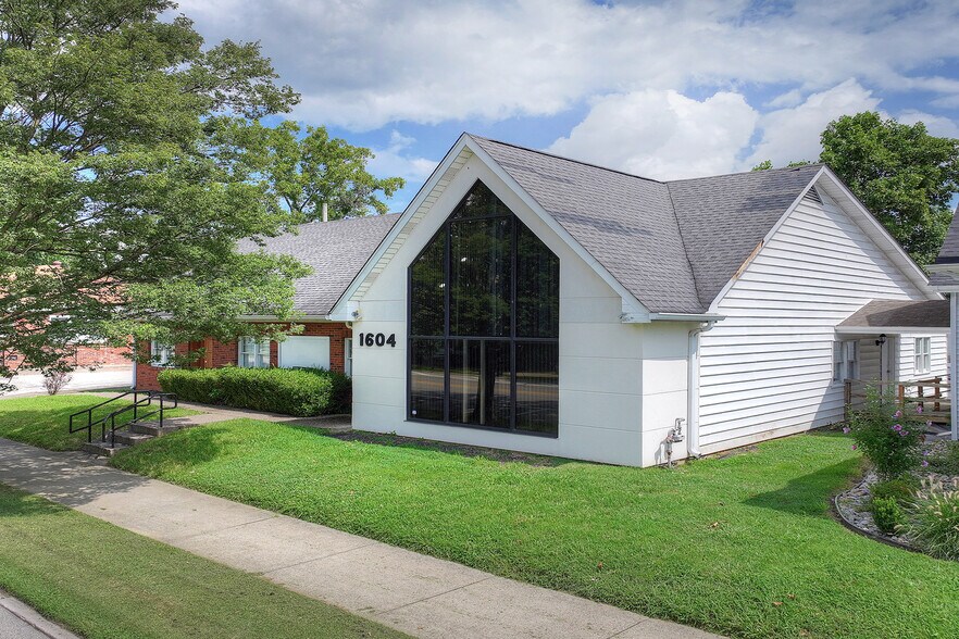 1604 State St, New Albany, IN à vendre - Photo de l’immeuble – Image 1 sur 26