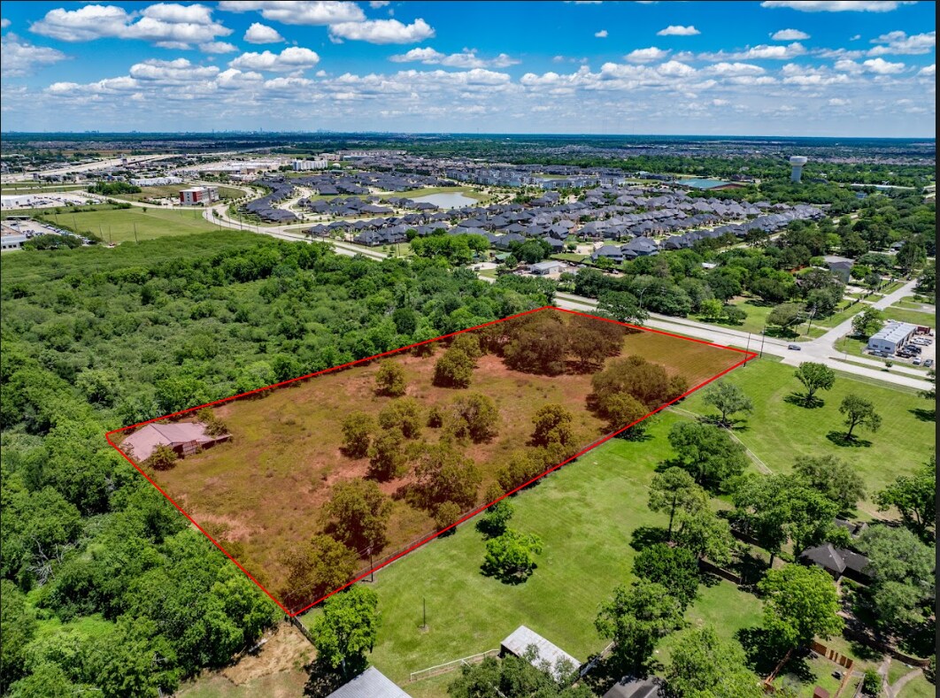 2020 Spacek Rd, Richmond, TX à vendre Photo de l’immeuble– Image 1 sur 11