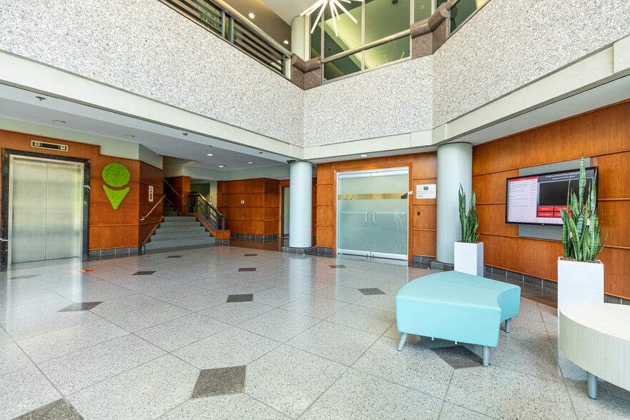 2 Walnut Grove Dr, Horsham, PA à louer - Hall d’entrée – Image 1 sur 9