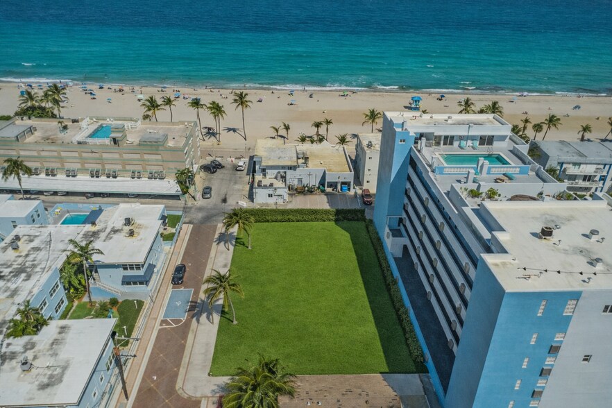 300 Van Buren St, Hollywood, FL à vendre - Photo principale – Image 1 sur 5