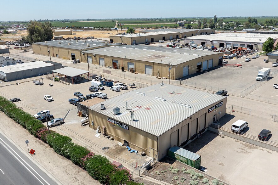 Selma Business Park portefeuille de 8 biens à vendre sur LoopNet.fr - Photo de l’immeuble – Image 3 sur 8
