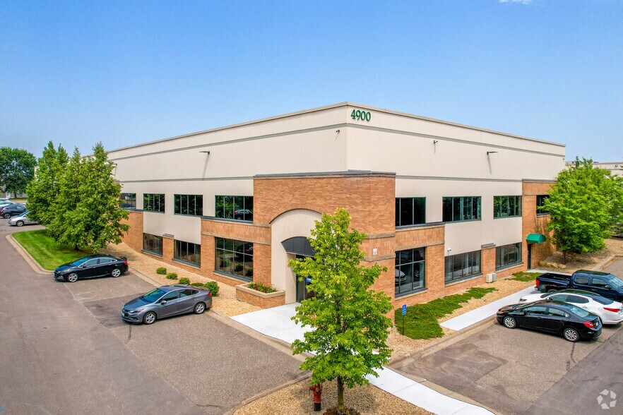 4900 Constellation Dr, White Bear Township, MN à louer - Photo de l’immeuble – Image 3 sur 4