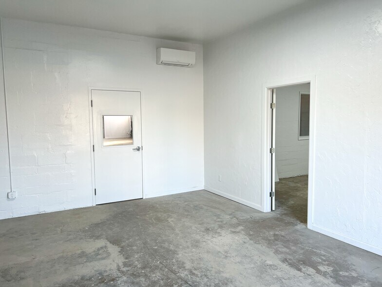 1938 Singleton Blvd, Dallas, TX à louer - Photo intérieure – Image 2 sur 5