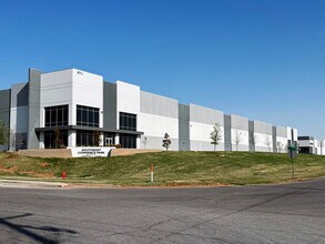 8711 Pole Rd, Oklahoma City, OK à louer Photo de l’immeuble– Image 1 sur 3