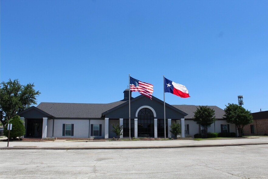 5200 Paige Rd, The Colony, TX à vendre - Photo de l’immeuble – Image 2 sur 12