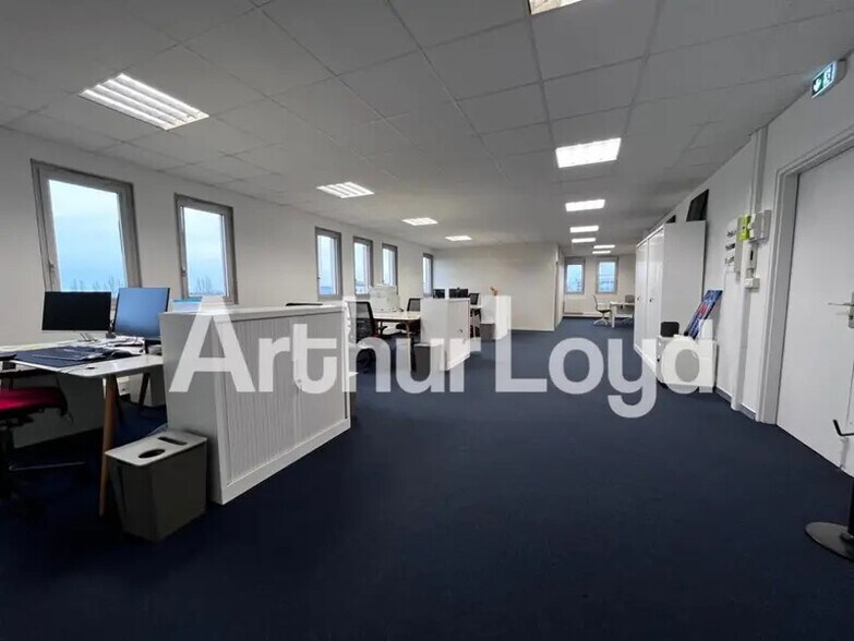 Bureau dans Caen à louer - Photo intérieure – Image 1 sur 3