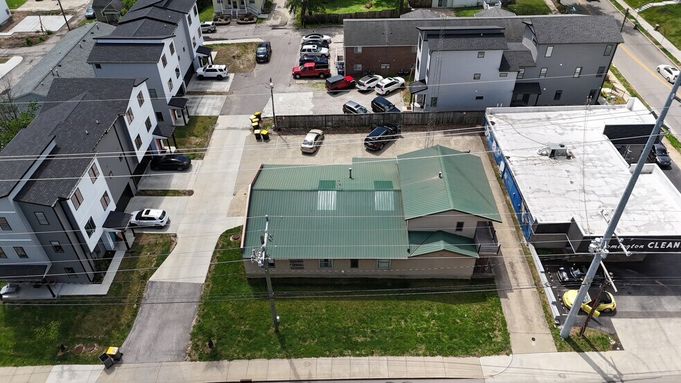 315 West 17th Street St, Bloomington, IN à vendre - Photo de l’immeuble – Image 2 sur 15