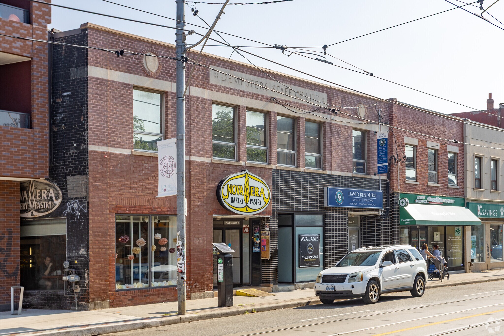 1170-1172 Dundas St W, Toronto, ON à louer Photo principale– Image 1 sur 3