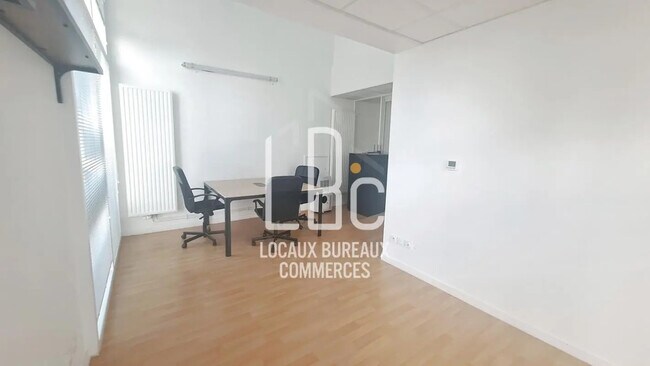 Plus de détails pour Bureau à louer