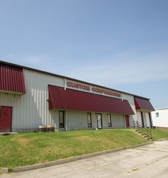 1 Tenbrook Industrial Ct, Arnold, MO à vendre - Photo de l’immeuble – Image 2 sur 8
