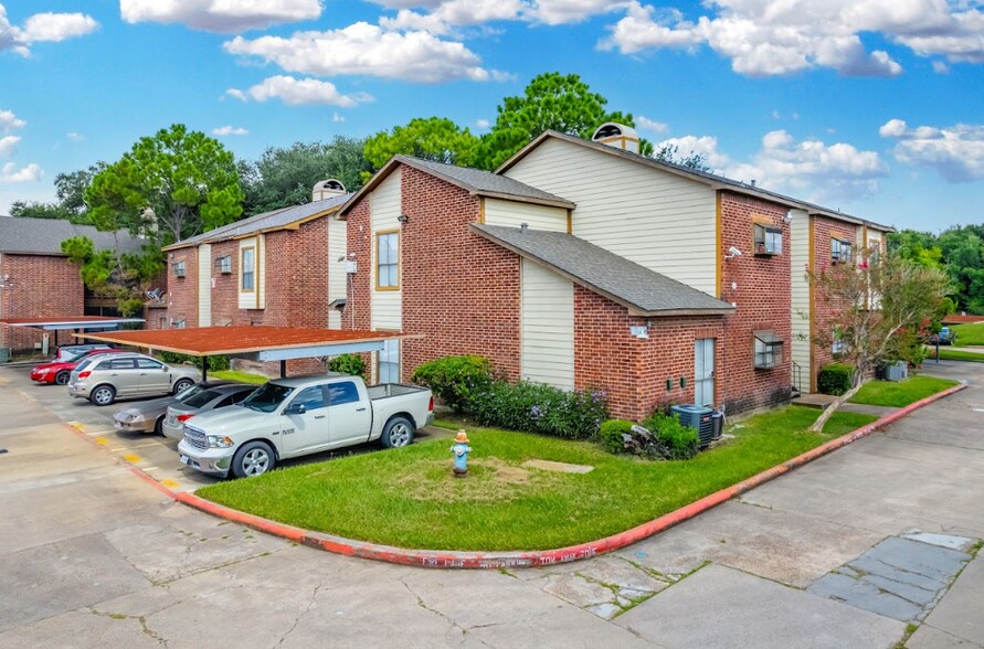 8430 Antoine Dr, Houston, TX à vendre - Photo de l’immeuble – Image 2 sur 5