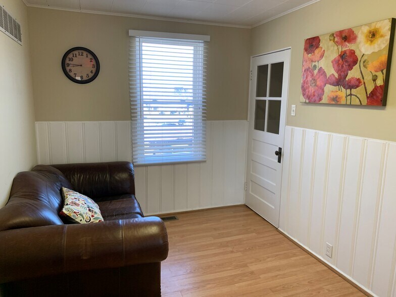 2652 Melvin Ave, Brentwood, MO à vendre - Photo intérieure – Image 3 sur 7