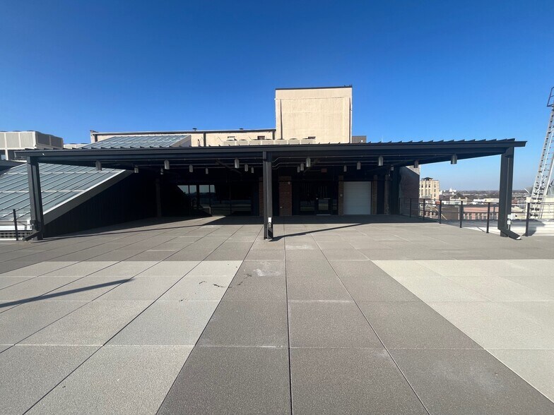 1200 N St, Lincoln, NE à louer - Photo de l’immeuble – Image 3 sur 18