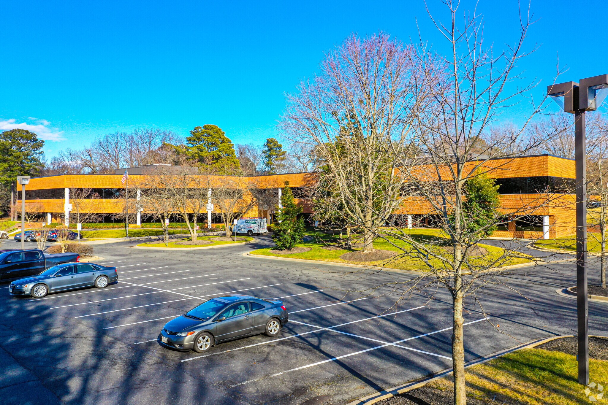 4191 Innslake Dr, Glen Allen, VA à louer Photo principale– Image 1 sur 4