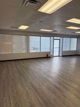 6250-6270 Edgewater Dr, Orlando, FL à louer Photo intérieure– Image 1 sur 7
