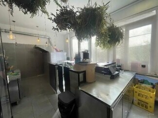 Plus de détails pour Local commercial à louer