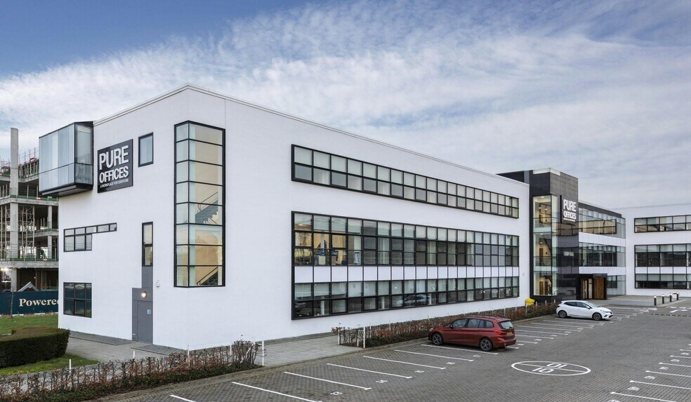 4-5 Lochside Av, Edinburgh à louer - Photo de l’immeuble – Image 1 sur 21