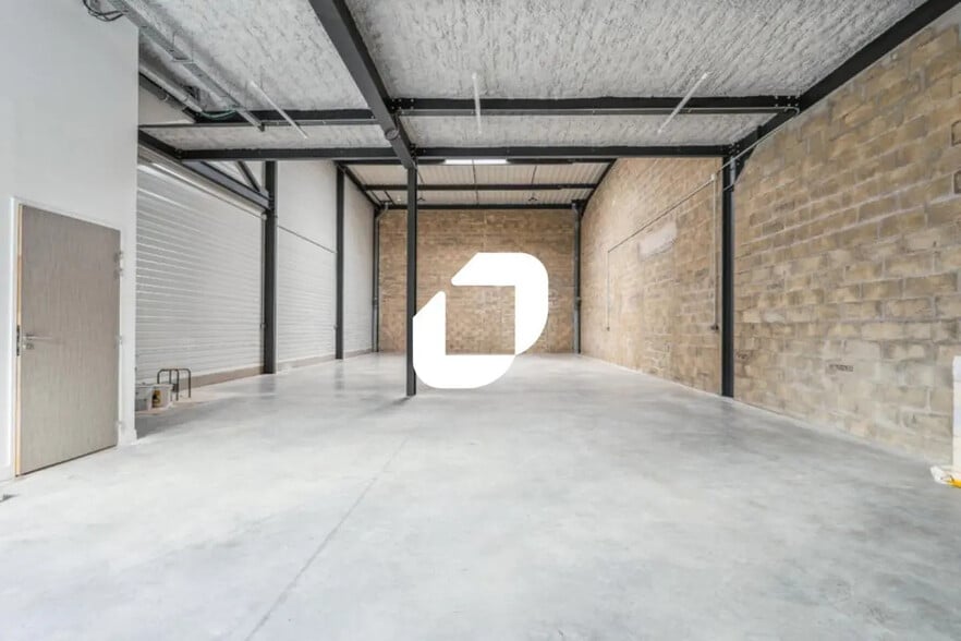 Bureau dans Lieusaint à louer - Photo intérieure – Image 2 sur 11