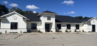 Plus de détails pour 808 4th St NE, Hampton, IA - Bureau à vendre