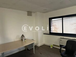 Local d’activités dans Chassieu à louer Photo intérieure– Image 2 sur 5