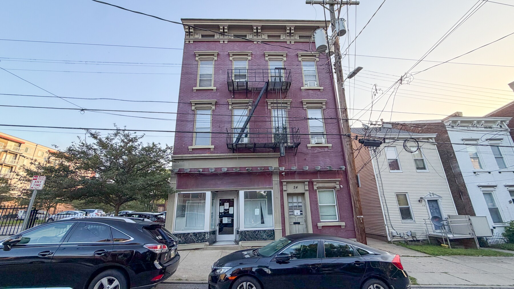 24 E University Ave, Cincinnati, OH à vendre Photo de l’immeuble– Image 1 sur 65
