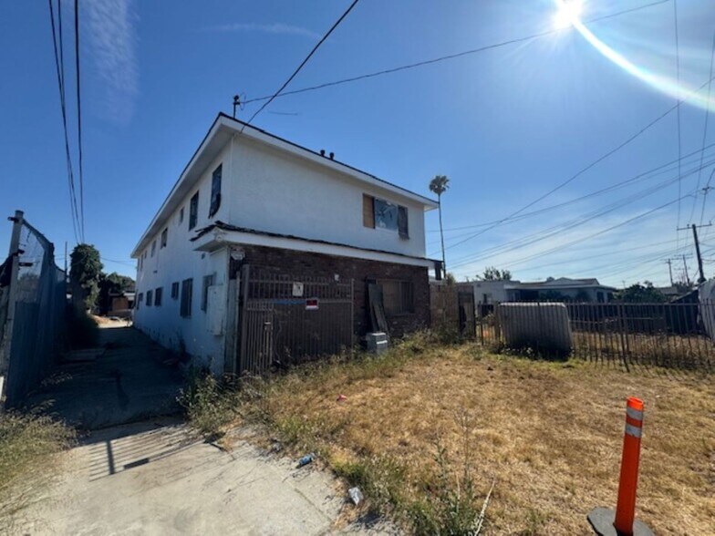 4036 W 111th St, Inglewood, CA à vendre - Photo de l’immeuble – Image 1 sur 17
