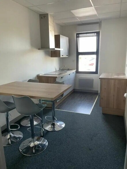 Local d’activités dans Gouesnou à louer - Photo intérieure – Image 2 sur 6